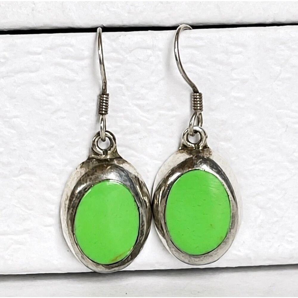 Vintage Gaspeite Sterling Silver Earrings Green Oval Drop Dangle Southwest 925